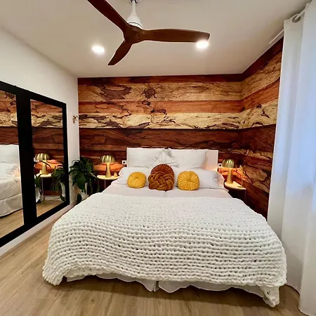 North Shore Apartment